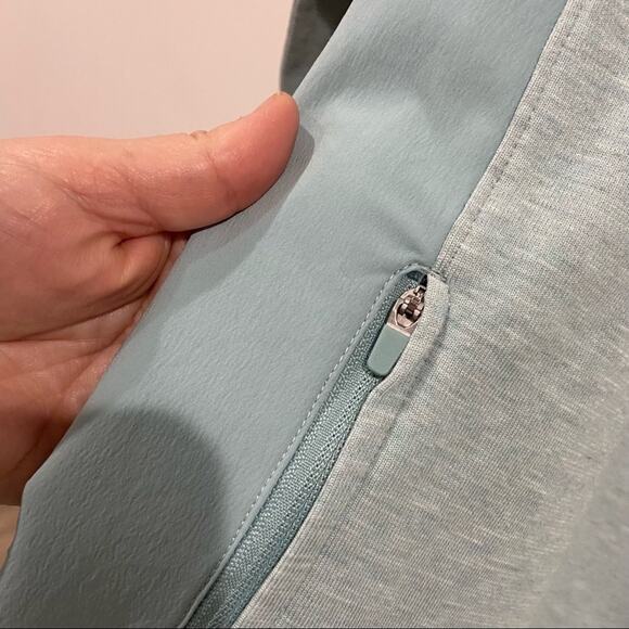 All in Motion Light Blue Pullover Hoodie Size M Long Sleeve Activewear Top - Picture 6 of 12